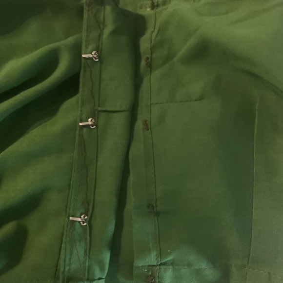 Handmade Silk Saree - Red & Green with Gold Embroidery - Picture 4 of 10